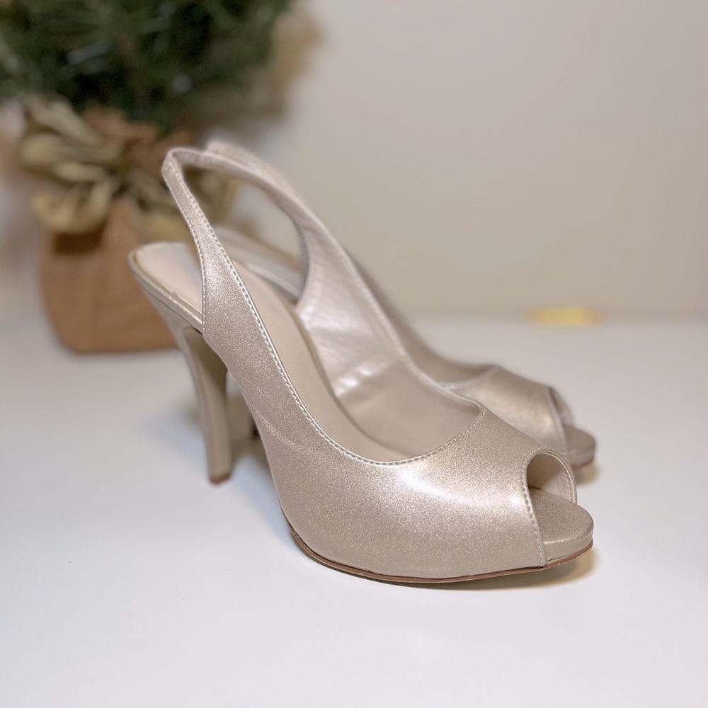X-Appeal Women’s Champagne 4” Peep Toe Sling Back Heels, Size 8